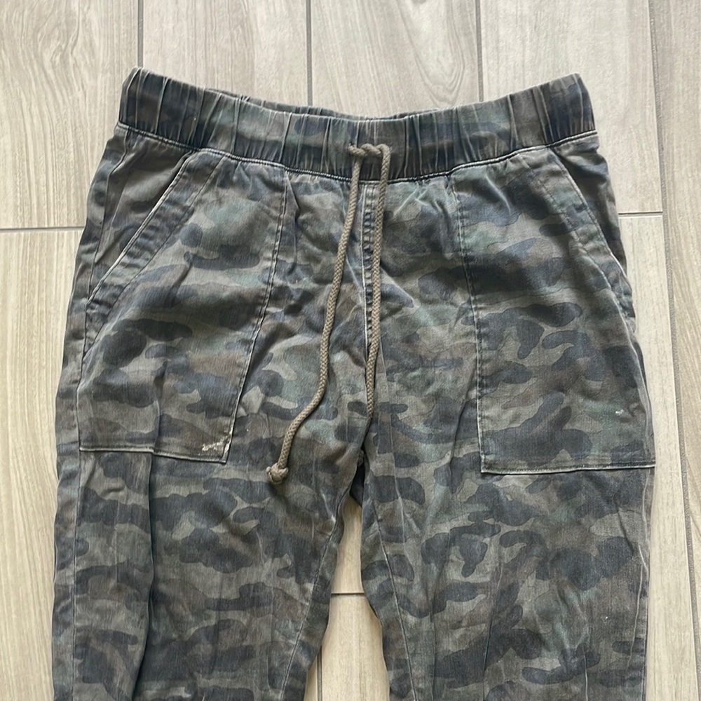 Bella Dahl cargo pants